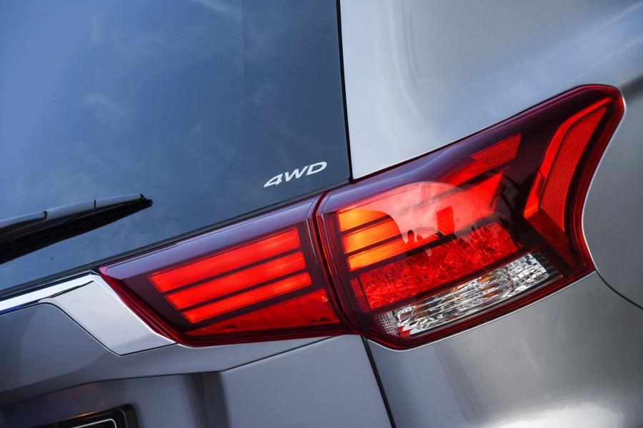 Детали экстерьера Mitsubishi Outlander 2020 года  (ZA) (фото 12 из 40)
